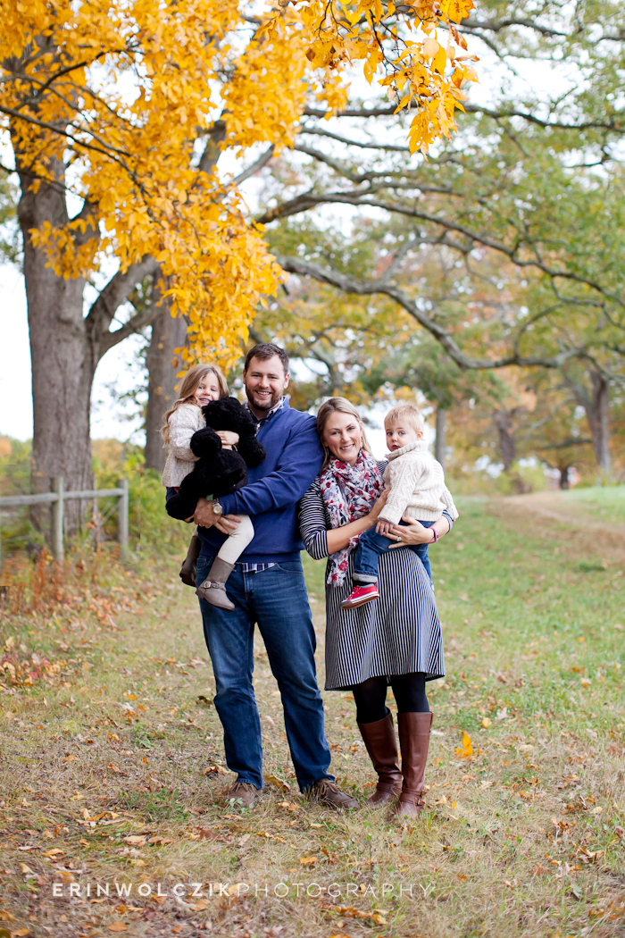 fall in new england . family photographer . upton, ma