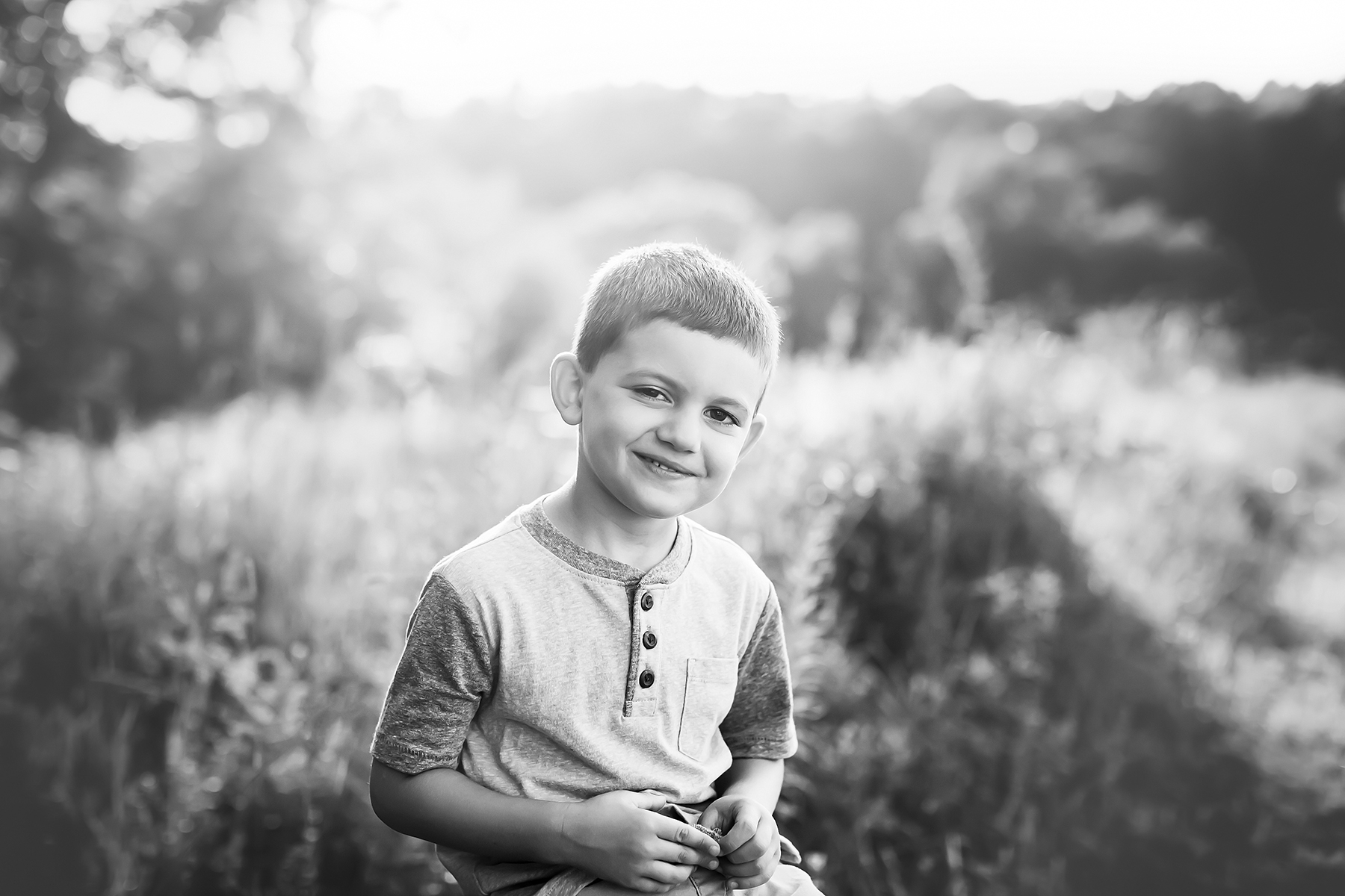 SIBLING SUMMER FIELD PHOTO SESSION